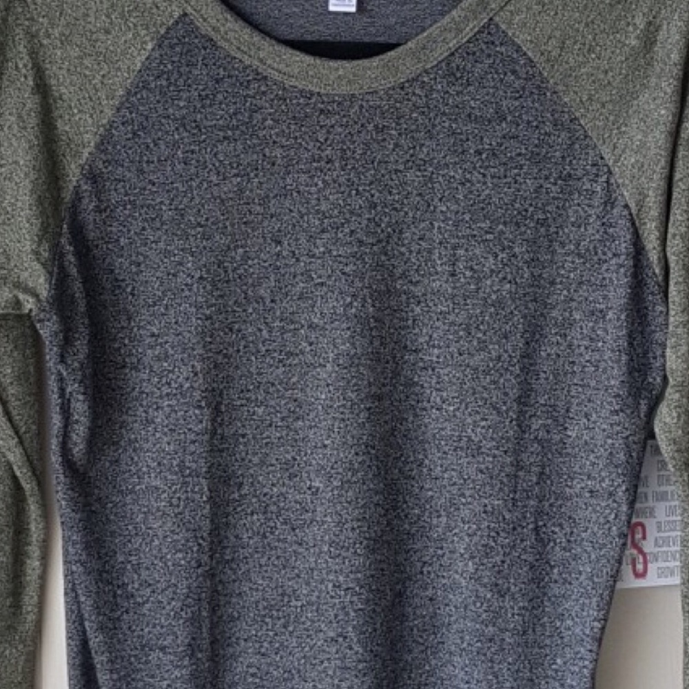 BNWT Lularoe Heathered Randy Tee - Picture 2 of 4
